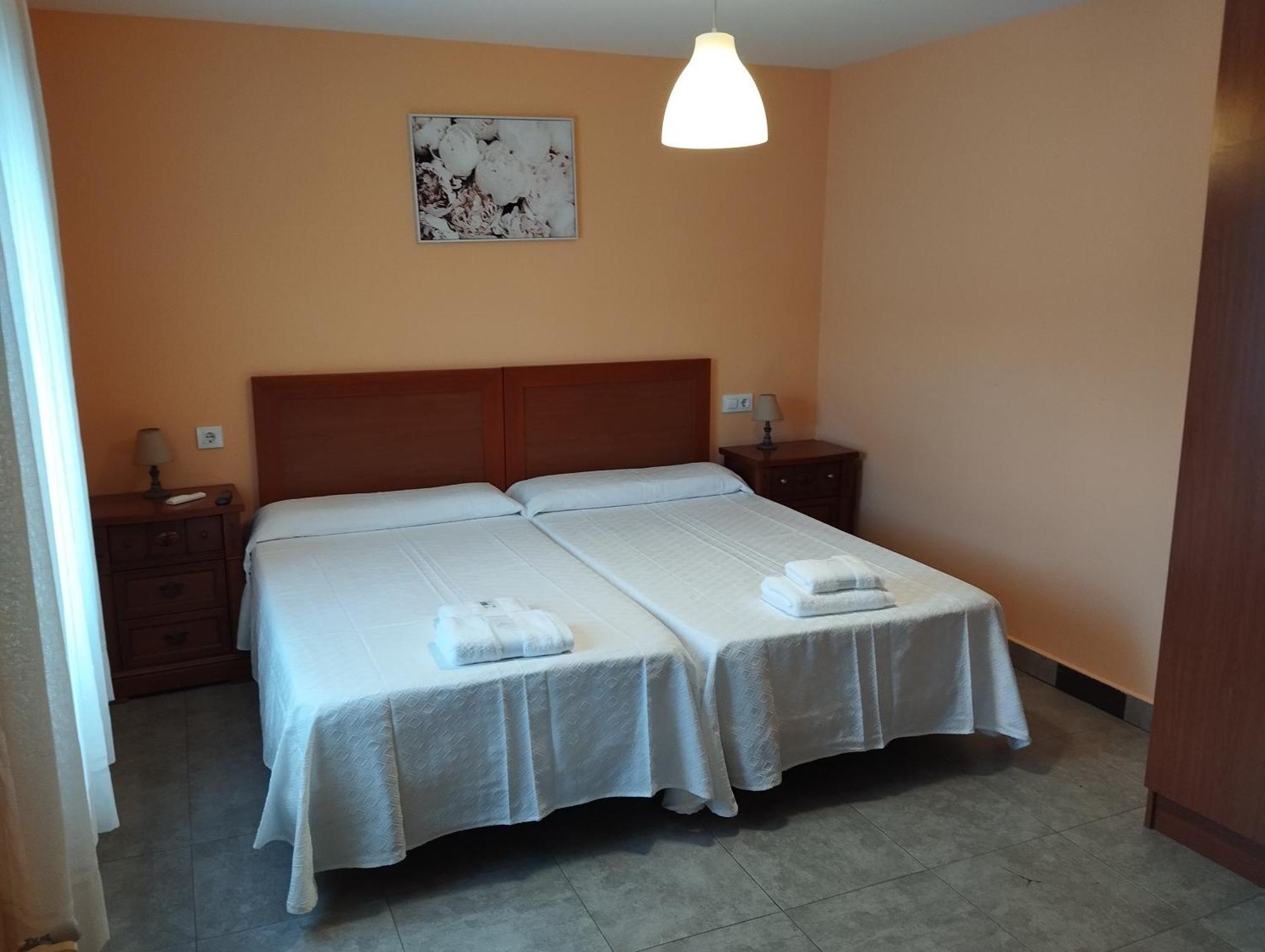 Hostal Bordillas Pomaluengo Buitenkant foto