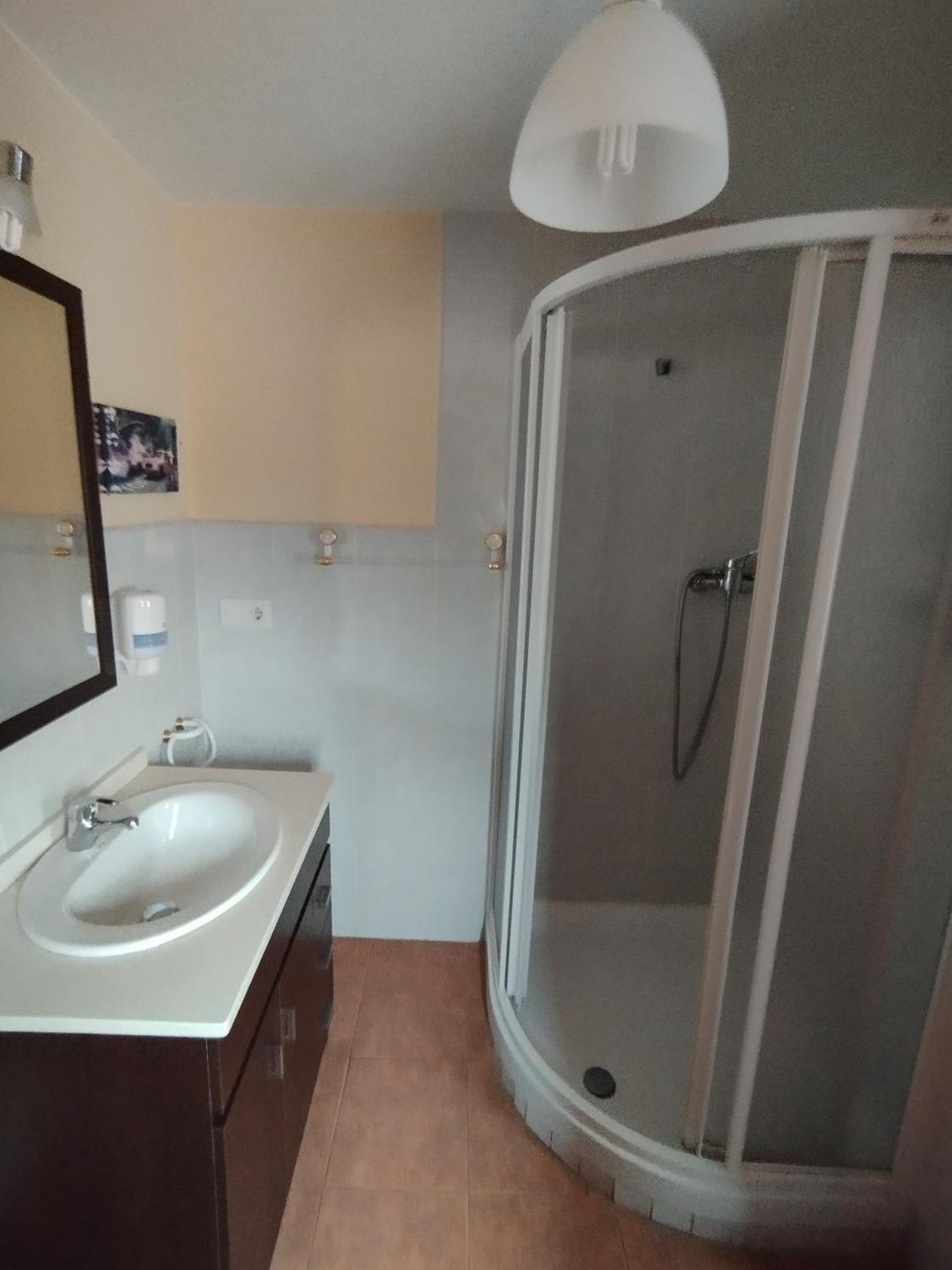 Hostal Bordillas Pomaluengo Buitenkant foto